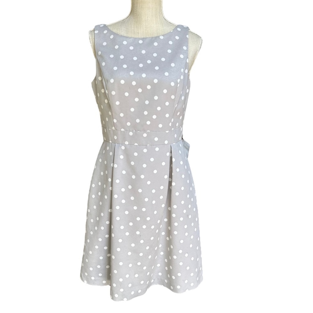 White House Black Market Women's Gray White Fit & Flare Polka‎ Dot Midi Dress 6
